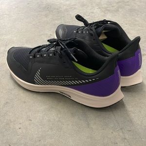 Nike size 9.5 air zoom utility shield model air zoom Pegasus 36